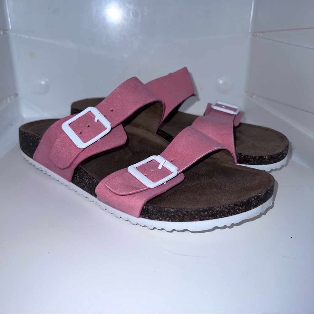 Time & Tru Sandals